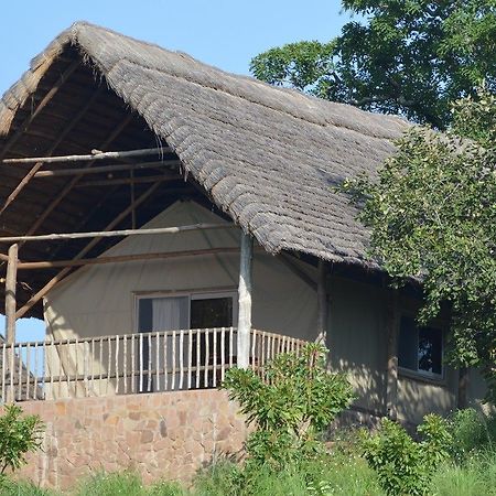 Zaina Lodge Wa Esterno foto